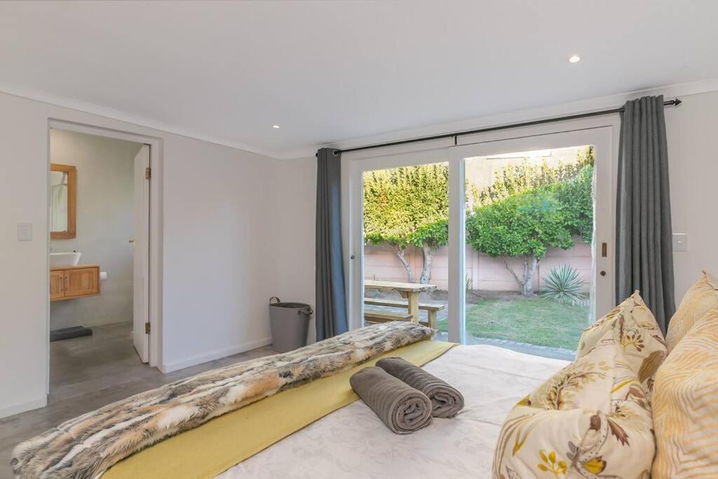 Sun, Fun And Laughter In Plett - Back Up Power! Ferienhaus Plettenberg Bay