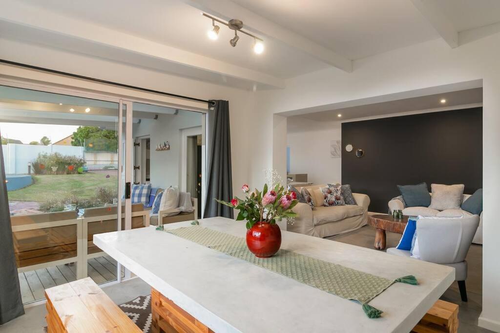 Ferienhaus Sun, Fun And Laughter In Plett - Back Up Power! Plettenberg Bay